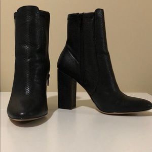 Black snake print embossed leather Aldo Boots